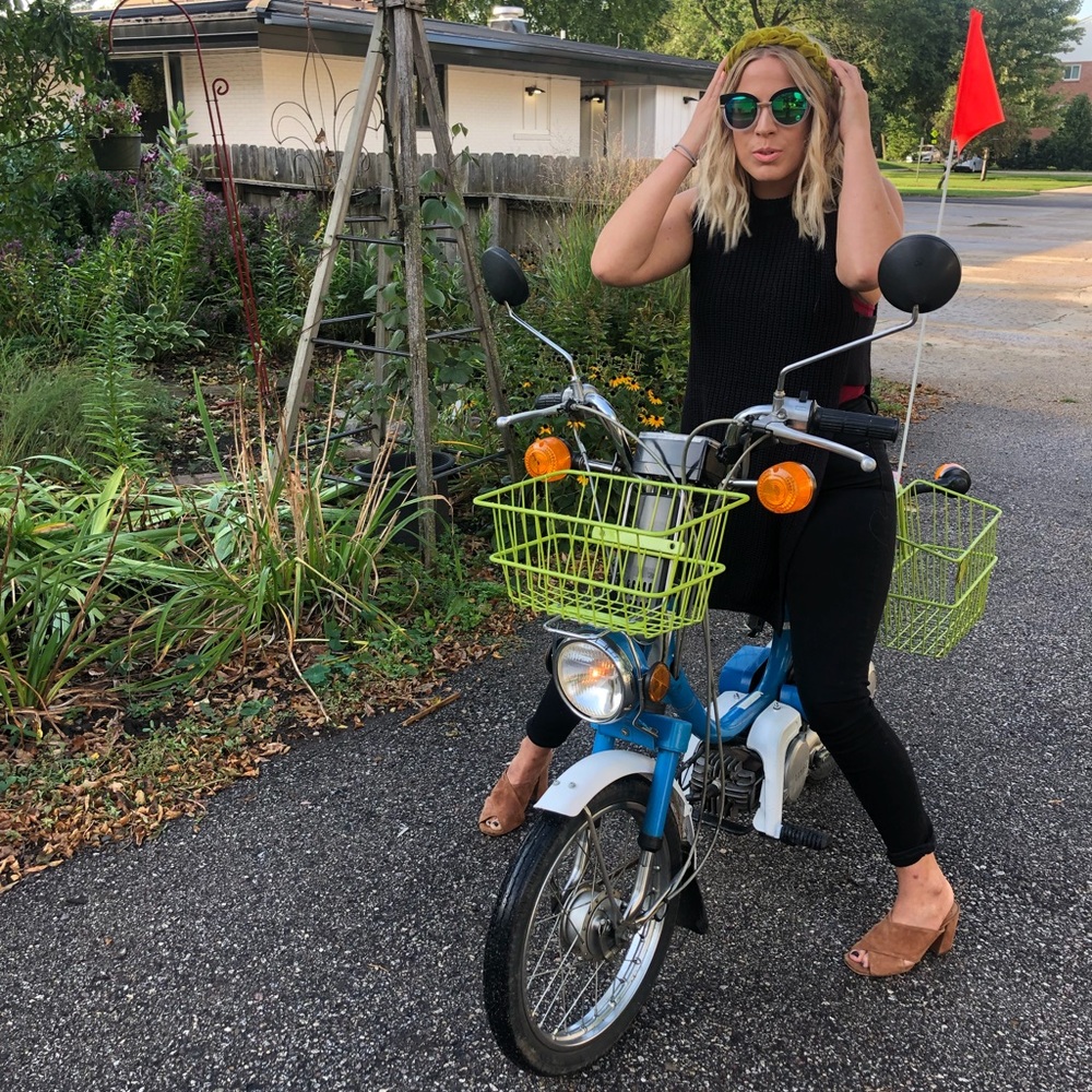 Meet your Posher, Iris